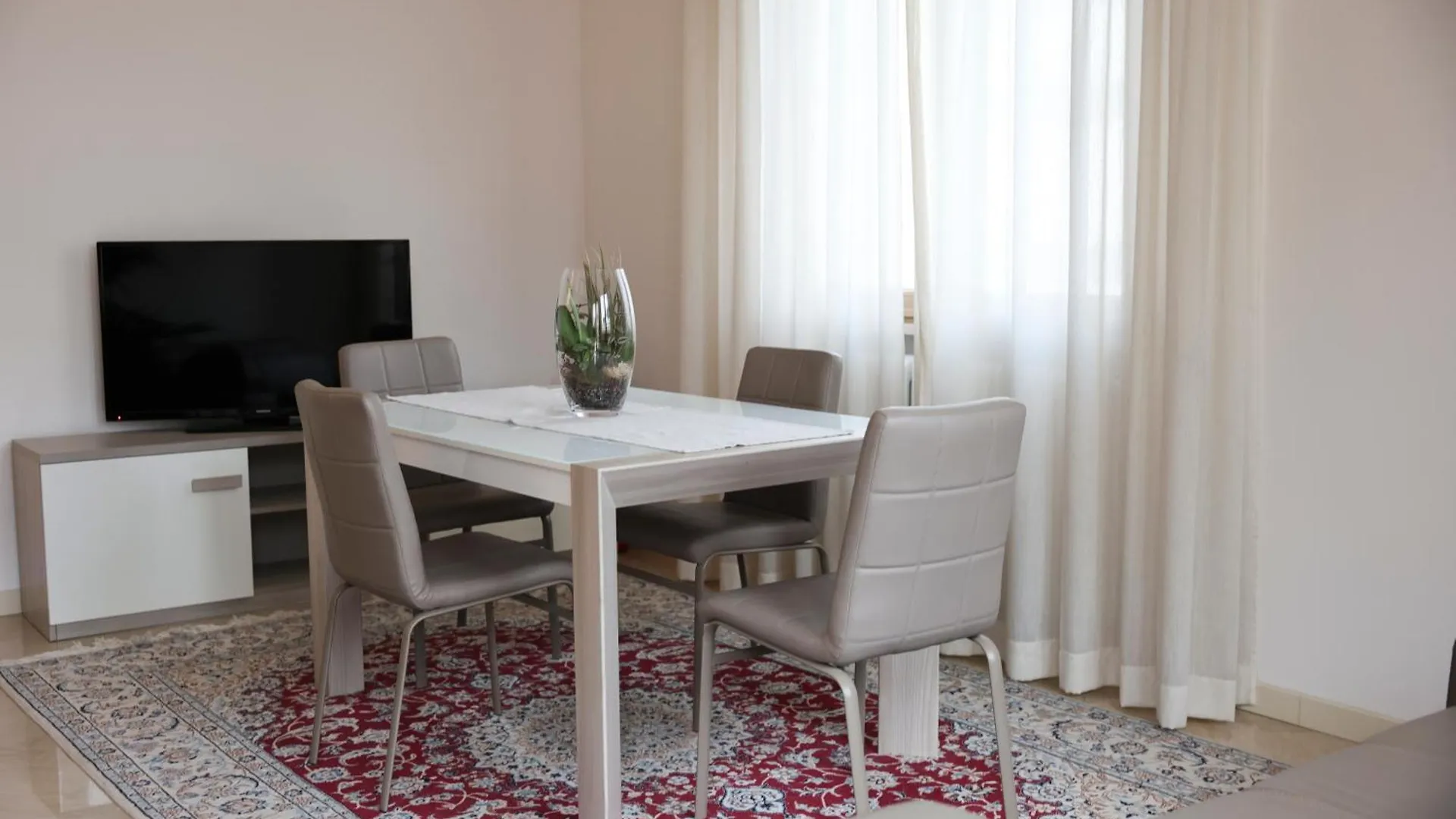 Blancohouse - Berto Luxury Rimini Centro Storicoアパートメント