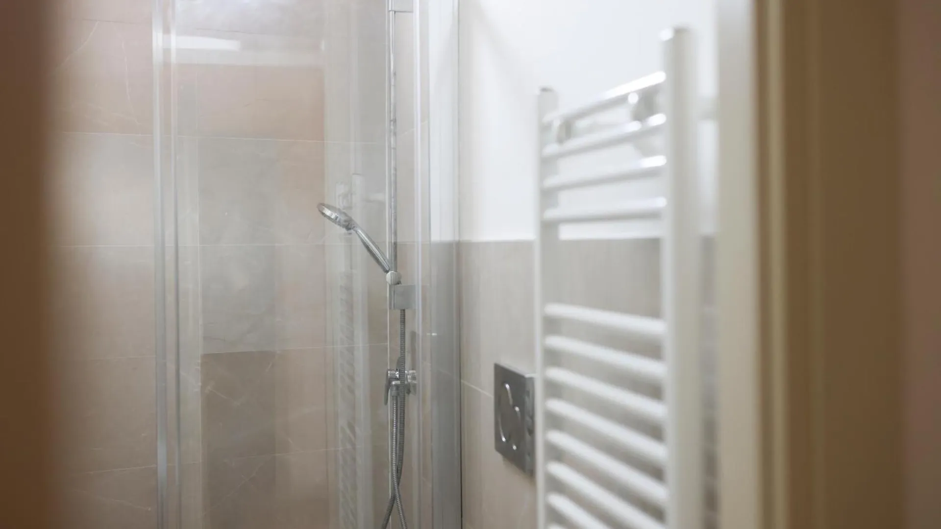 アパート Blancohouse - Berto Luxury Rimini Centro Storicoアパートメント